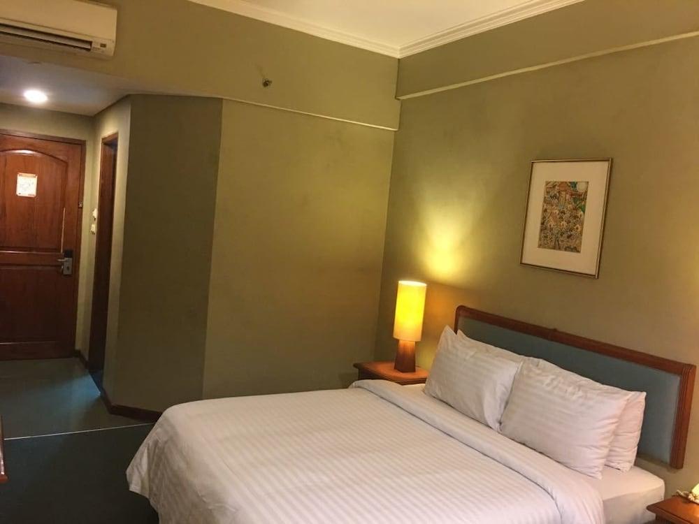 Paragon Wahid Hasyim Jakarta Exterior foto