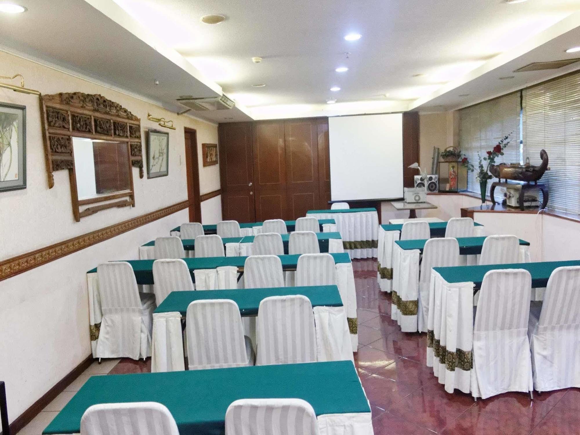 Paragon Wahid Hasyim Jakarta Exterior foto